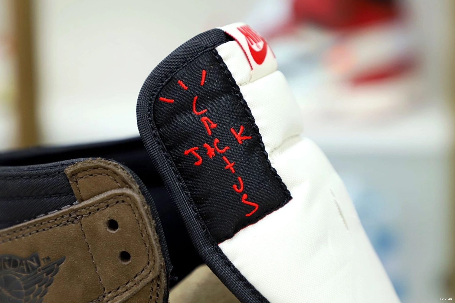 TRAVIS RETRO OG JORDAN 1 'MOCHA' AIR X SCOTT HIGH 0729